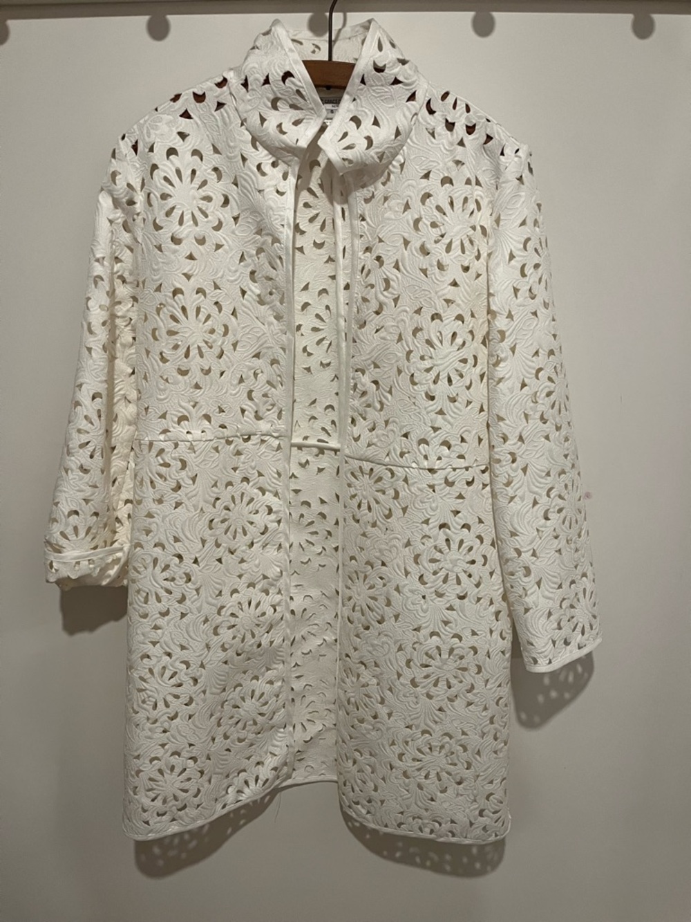 Grace Chuang Ivory Eyelet Lightweight Layer/coat - Picture 2 of 12